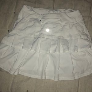 Lululemon white athletic skirt